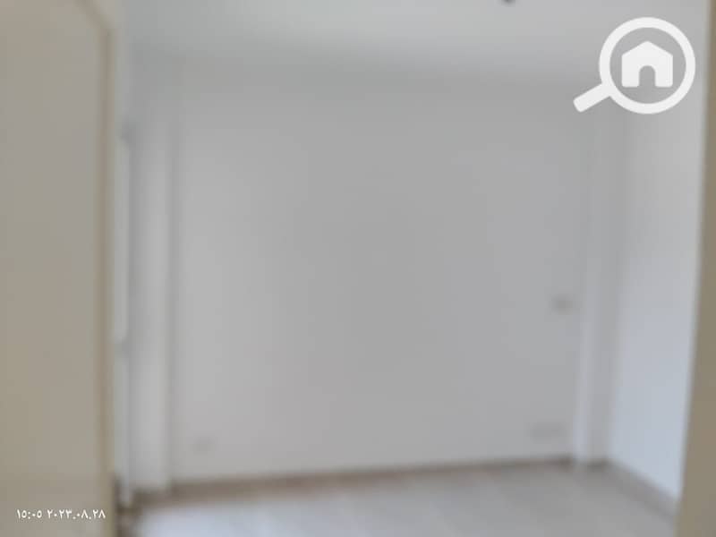 3 ee0a3041-f5a3-4f6d-812a-7127ba43bdb0. jpg