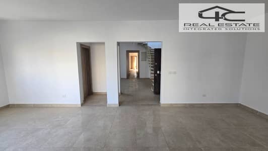 3 Bedroom Penthouse for Sale in New Cairo, Cairo - IMG-20251209-WA0216. jpg