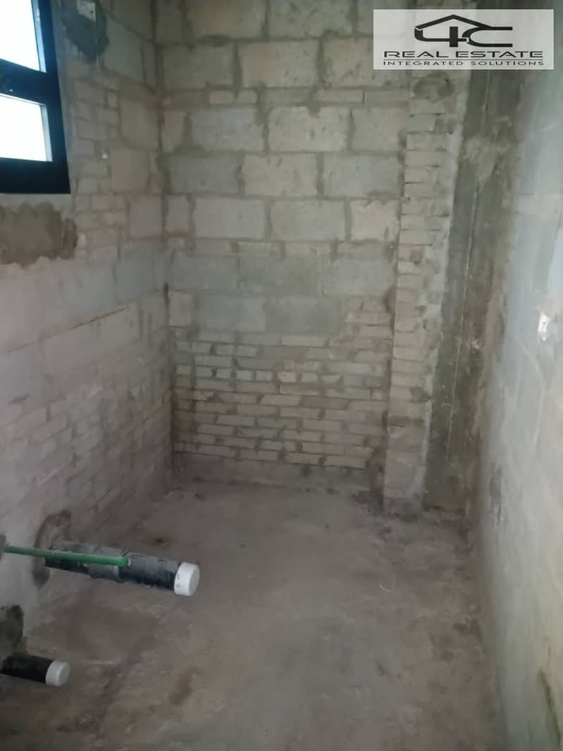 8 WhatsApp Image 2025-12-09 at 13.50. 51 (2). jpeg