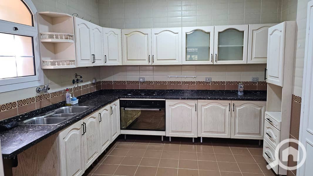 10 7f0e7195-341d-4af1-90ce-eae6eeab238f. jpeg