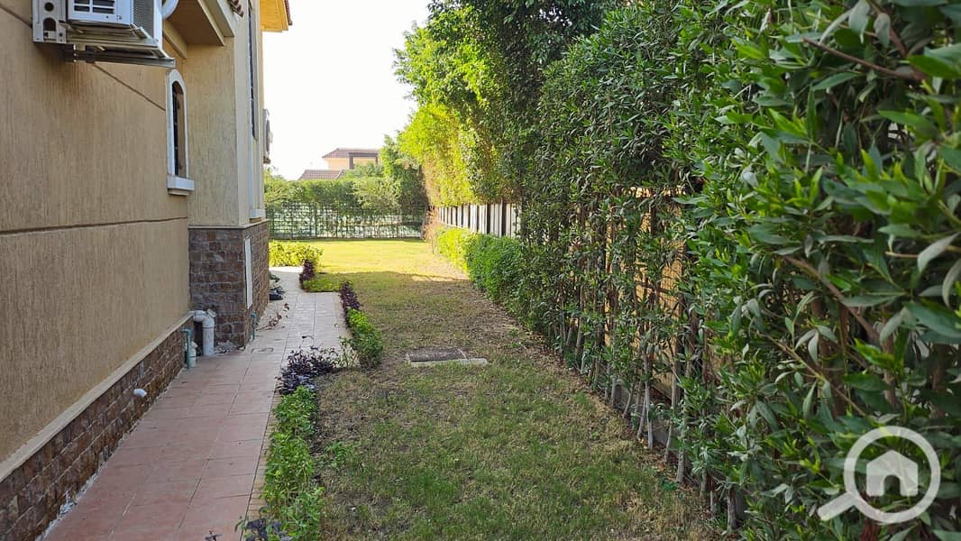 27 fe366724-294b-47cc-998c-5023779a08b9. jpeg