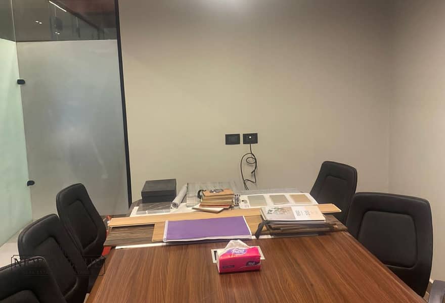 6 8f898f21-cac7-4d62-bc57-388b7845bf9f. jpg