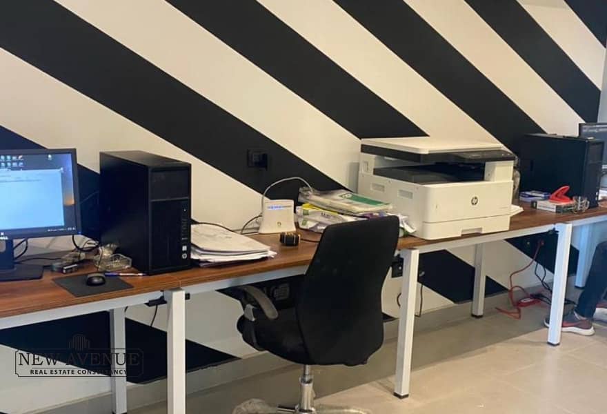 8 ef412cba-62da-4b43-a4c0-8d90916f8b11. jpg