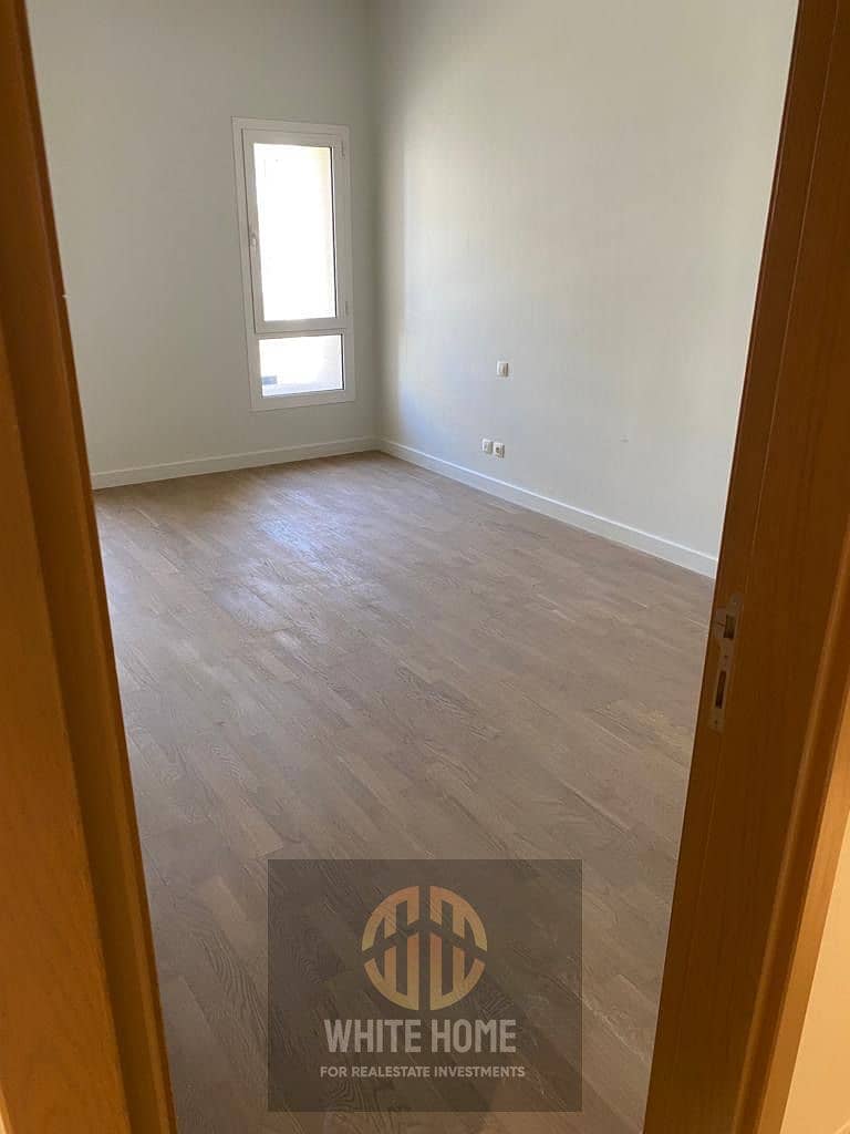 6 68b151d6-32b8-4736-b5c9-d9983ace89b8. jpeg