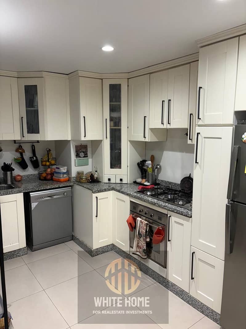 9 55c0629b-fe88-4a06-ae27-859f79285983. jpeg