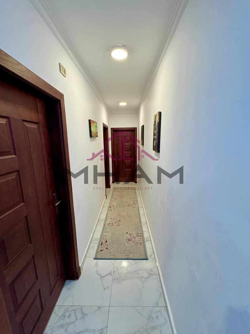 8 photo_5890732339107662778_y. jpg