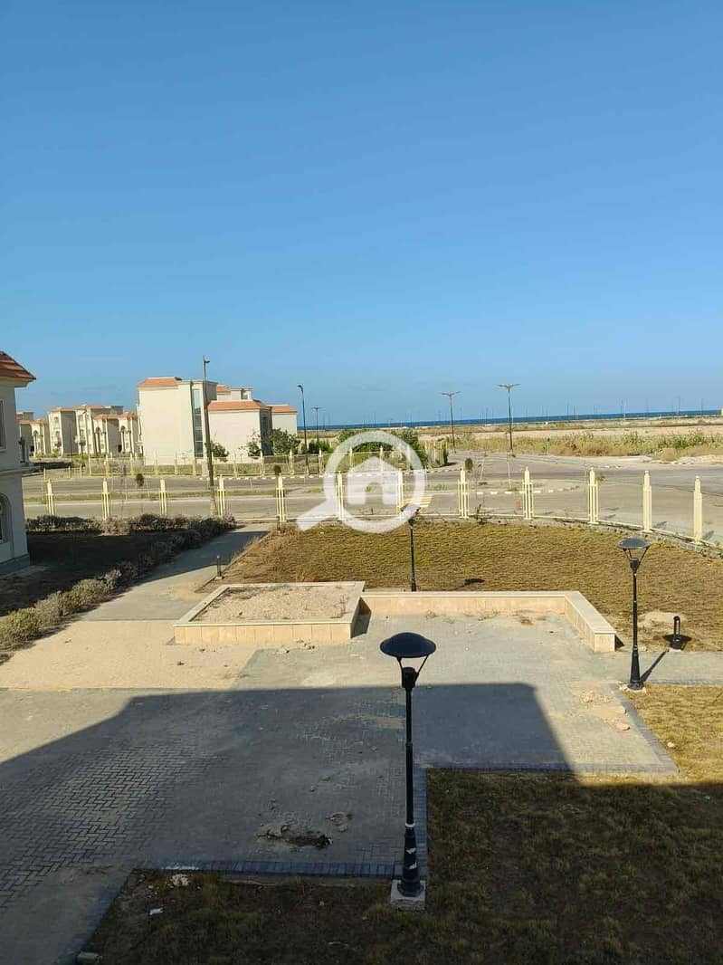 11 25b42636-8b91-417c-85f0-0b4494c17f65. jpg