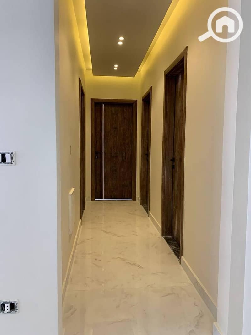 5 WhatsApp Image 2025-12-09 at 1.48. 02 PM (1). jpeg