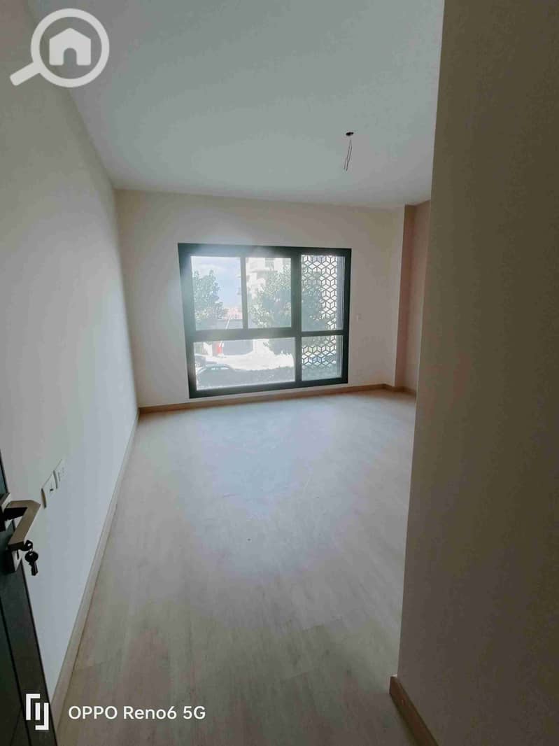 1000972588. jpg 1000972588. jpg