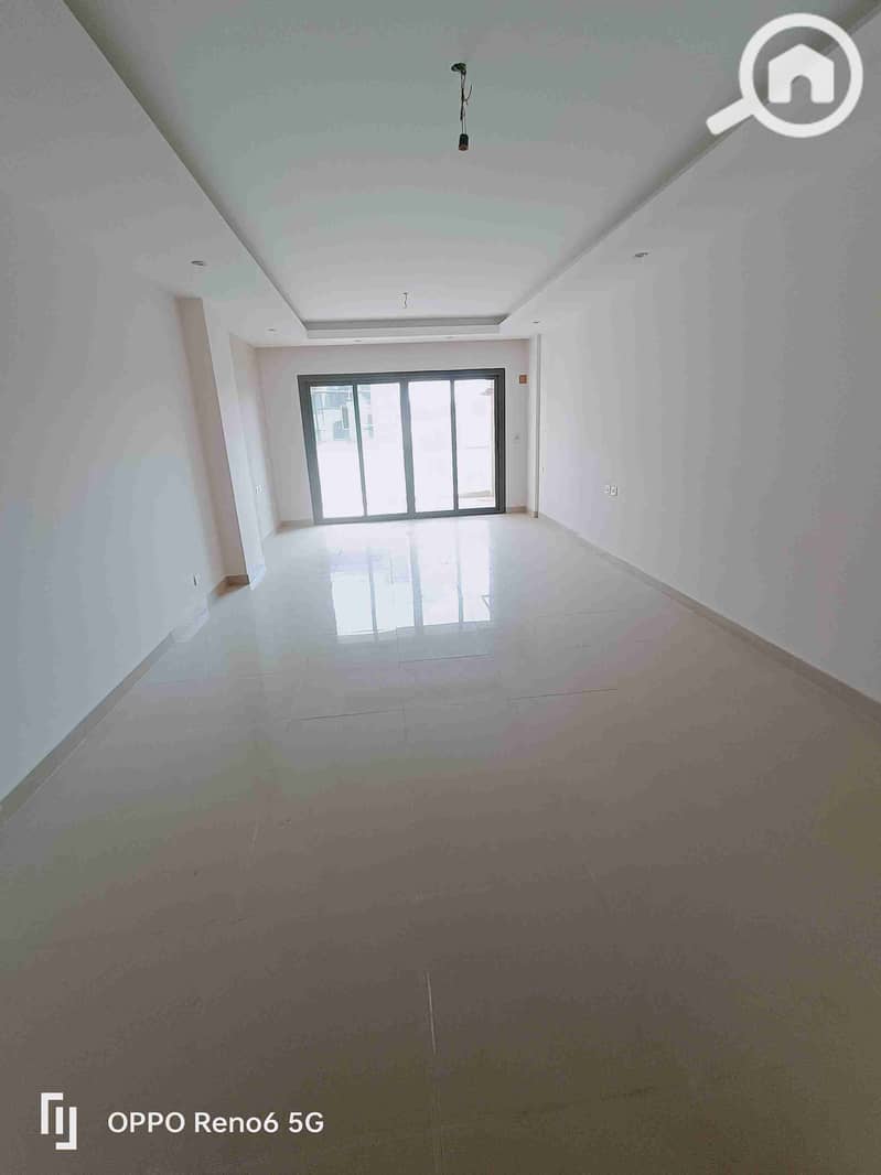 1000972572. jpg 1000972572. jpg