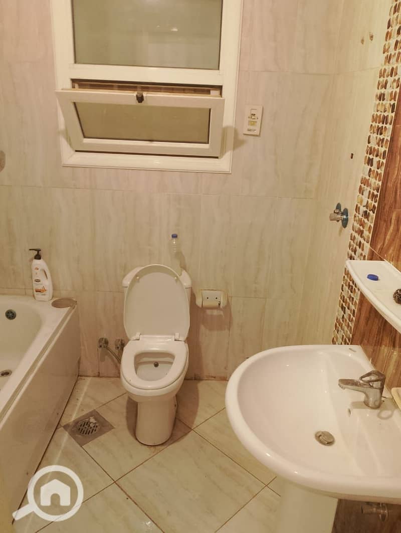 6 875dd7b2-dc78-4fc1-a611-8c9708bf1d0f. jpg