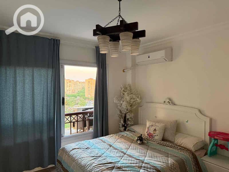 8 c5e18b2f-33b6-46a0-b5d3-da89f07413a5. jpg