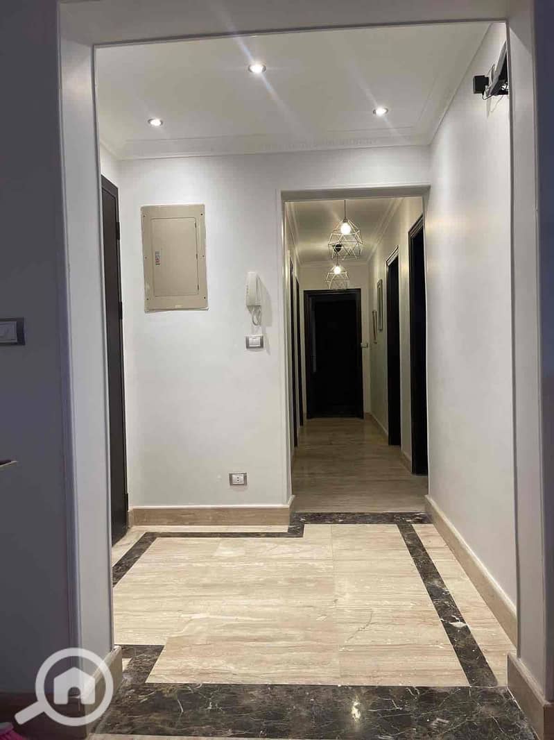 15 ae7d5526-b7a7-49e1-9361-c798c16b1e2e. jpg