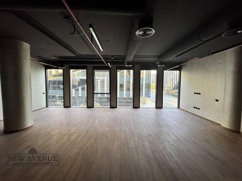 2 WhatsApp Image 2025-11-02 at 14.37. 42_ca905f53. jpg