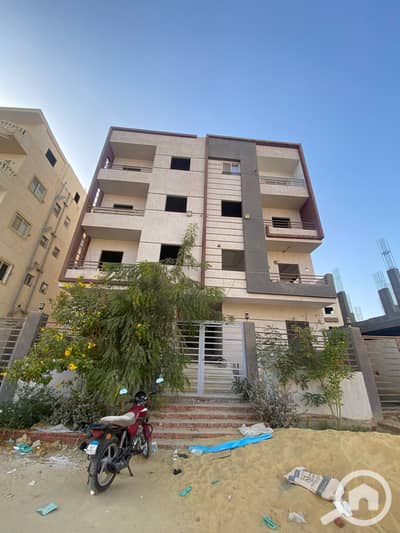 4 Bedroom Flat for Sale in 6th of October, Giza - IMG_8724. jpeg 4 Bedroom Flat for Sale in 6th of October, Giza - IMG_8724. jpeg