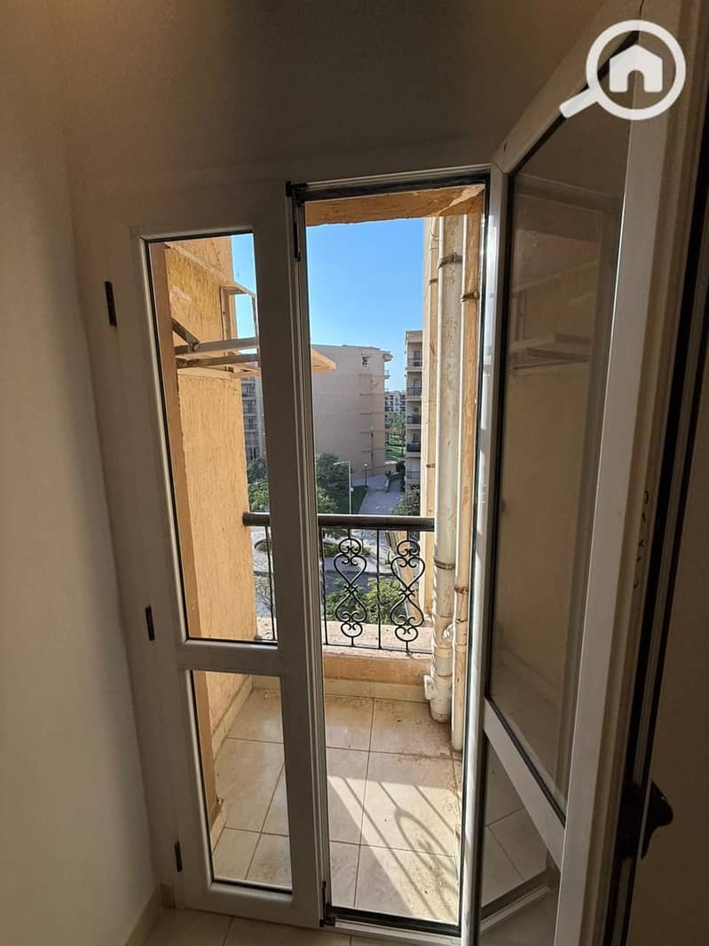 7 3b9f17b2-f710-45c0-a3ca-3a59e21d5ef5. jpeg