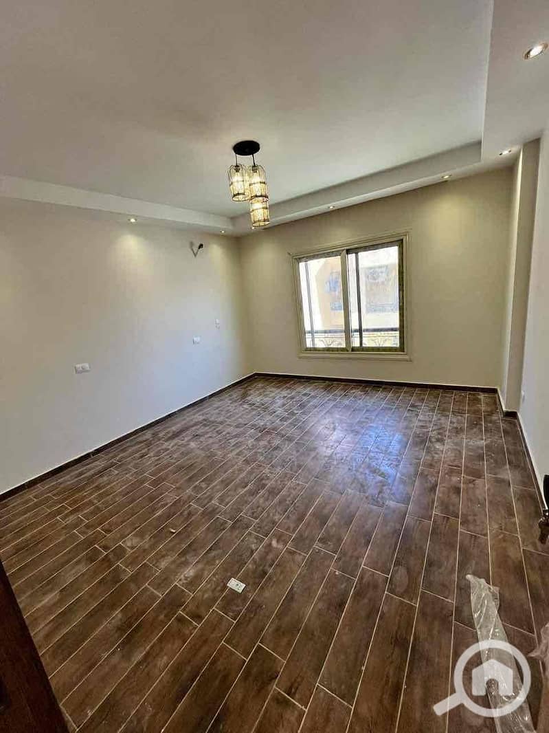 8 eda6fa08-54bc-4829-ba5e-d6c94f5d5b7c. jpg