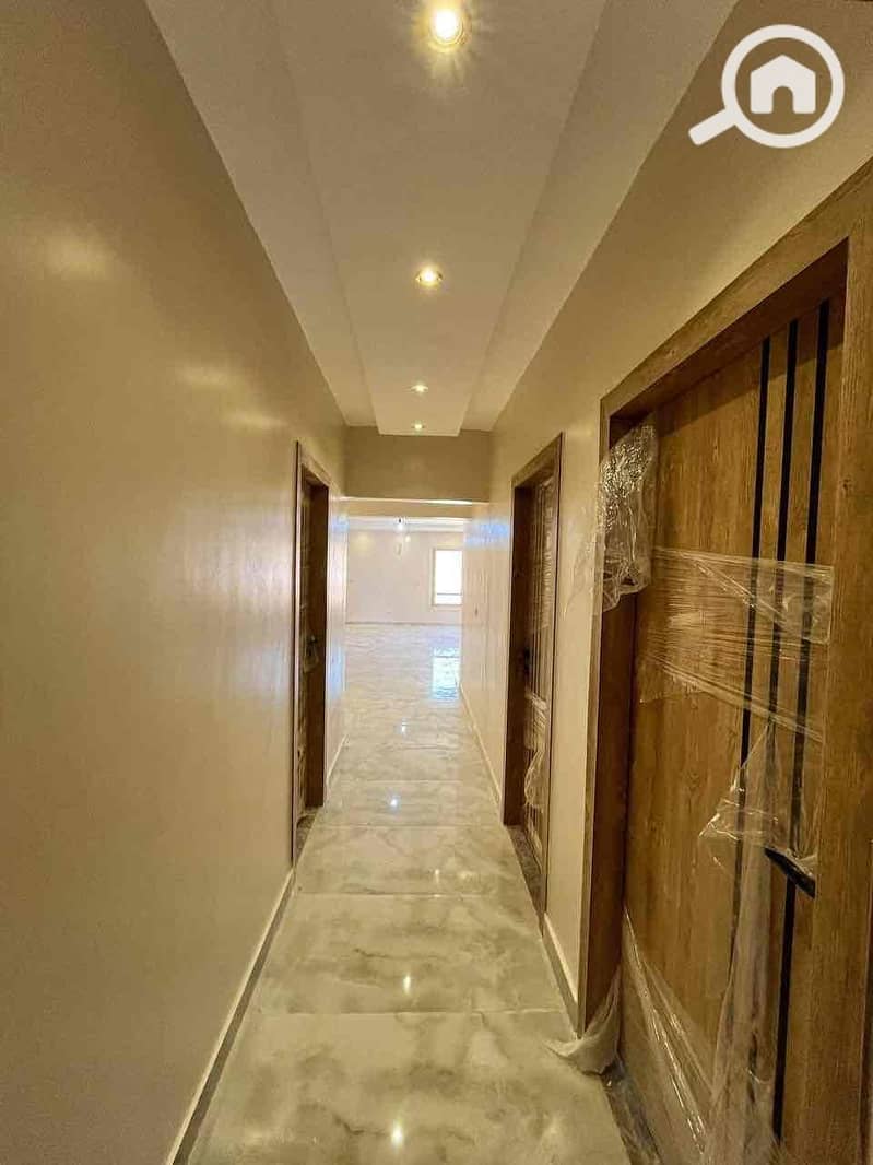 10 ce4591bc-77c9-4a2a-bb7a-ce31bfc8f51c. jpg