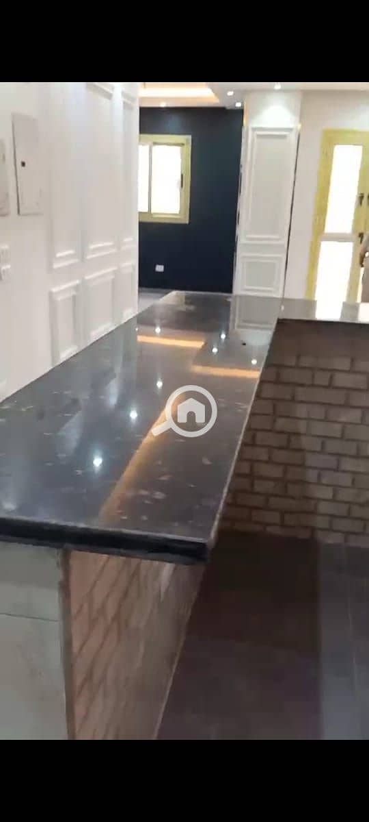 2 96c73e61-a5ef-4515-b9af-4a8c5b34ee7e. jpg