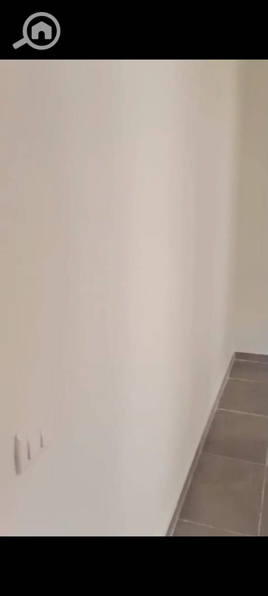 9 c714bef1-6afc-4e1e-8e68-f7954ced58f9. jpg