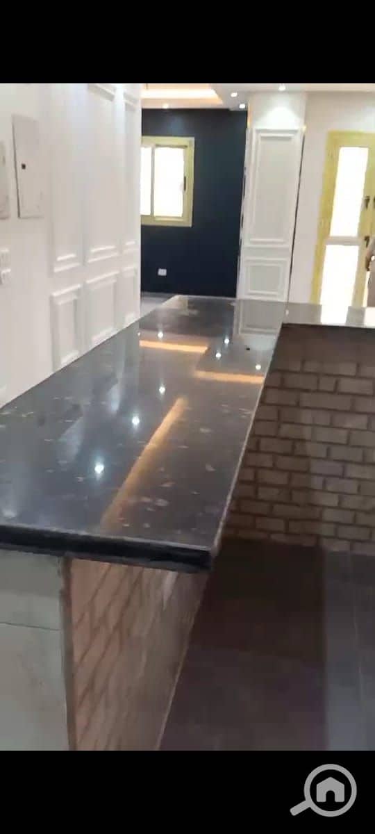 10 96c73e61-a5ef-4515-b9af-4a8c5b34ee7e. jpg