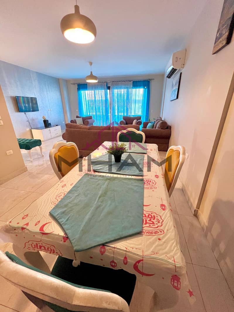 3 photo_5890732339107662786_y. jpg