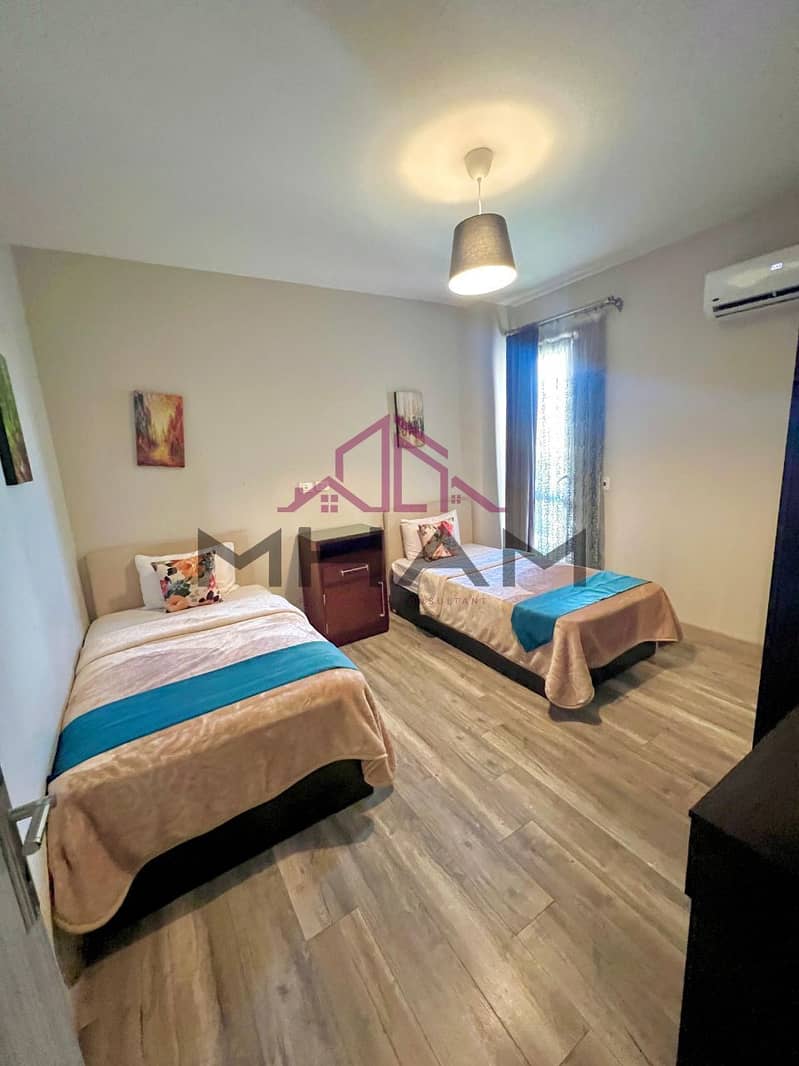 15 photo_5890732339107662801_y. jpg