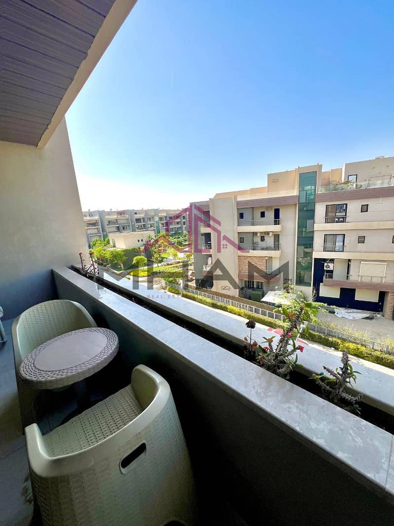 38 photo_5890732339107662825_y. jpg