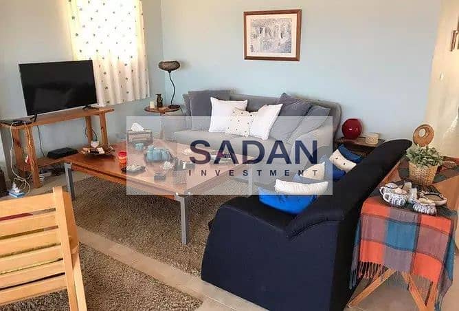 2 cef0c0e3-8949-4a63-9b2a-614c3d4c0f33. jpg