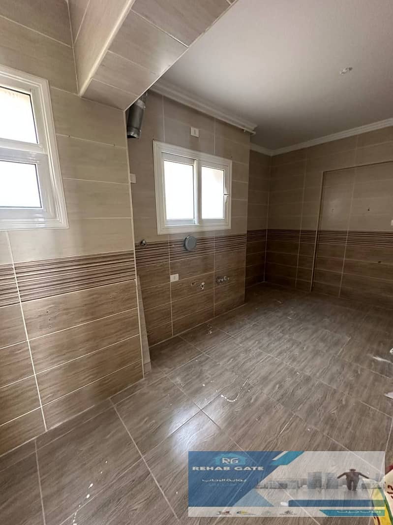 2 07d1dbd2-83d2-4260-a8ae-3ef71eaca00b. jpg