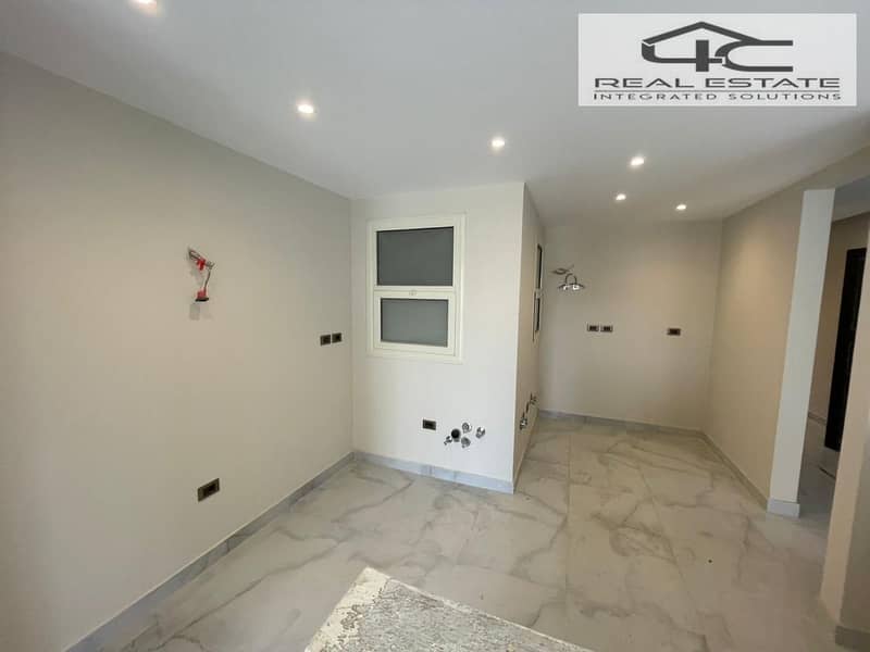 16 WhatsApp Image 2025-12-09 at 14.21. 52 (1). jpeg