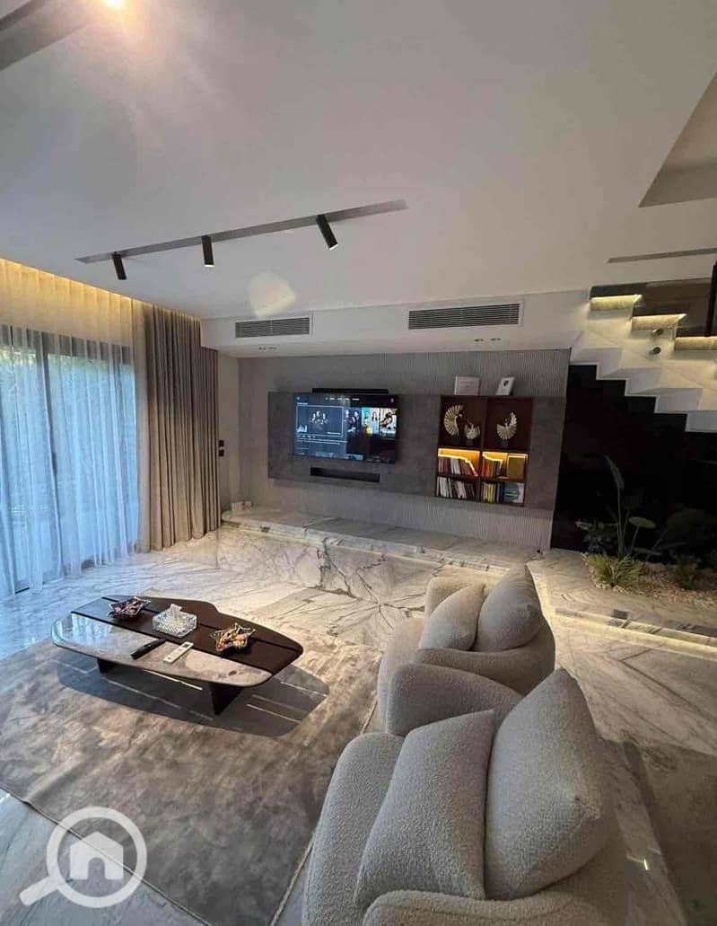 7 b0414bb2-e1d2-4694-84f4-30d29f6e88c3. jpg