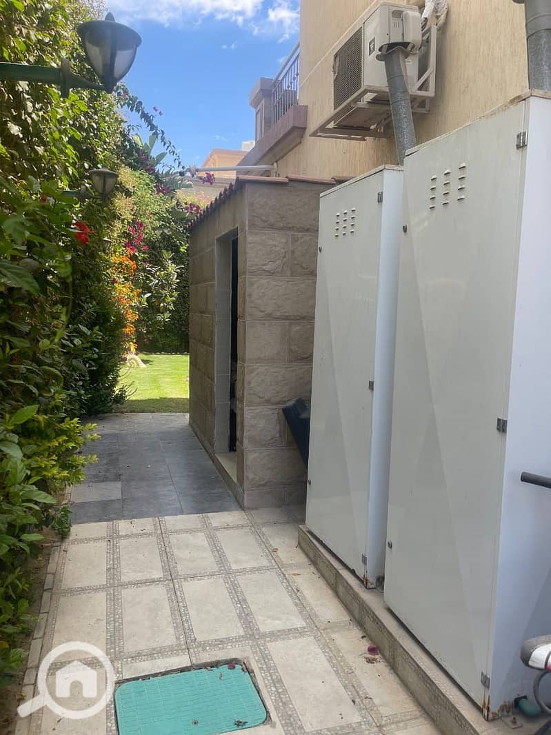 4 5b97dfbc0c654ee5ad5b03916be31d1a. jpg