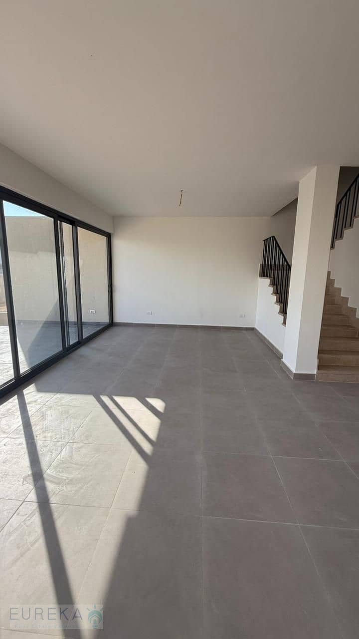 6 3290c025-1980-46dc-aa6a-445df96222fa. jpg