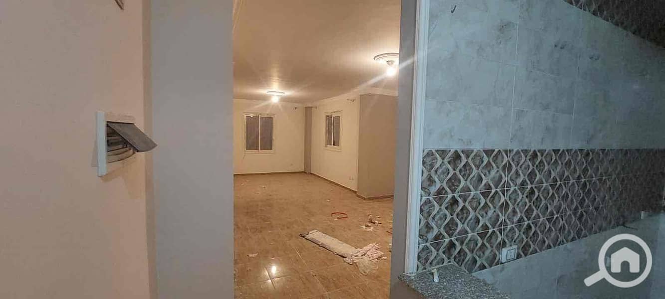 12 f19979b3-63f2-46d8-b09c-eb845af7f560. jpg