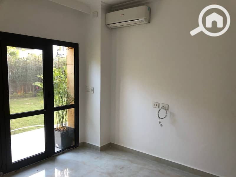 10 fad07654-ded3-453d-b869-a16181cbcd77. jpg