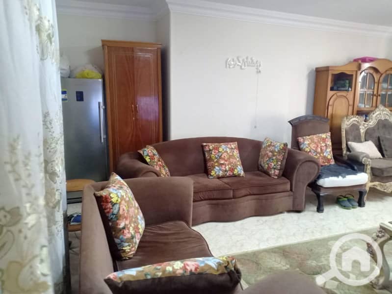 6 0a1647d5-97c8-4ba2-b79c-70c4e2de65a0. jpg