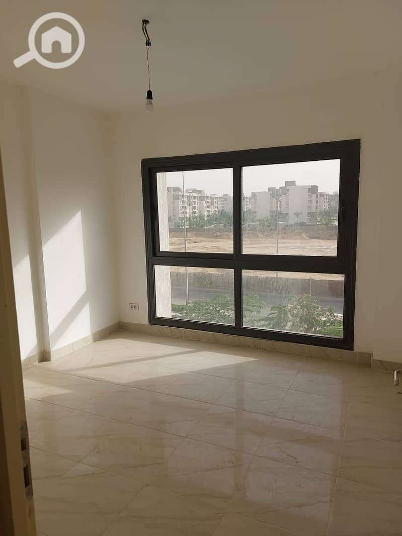 5 7aae2823-5b00-4f0e-85ad-cb7b1b251419. jpg