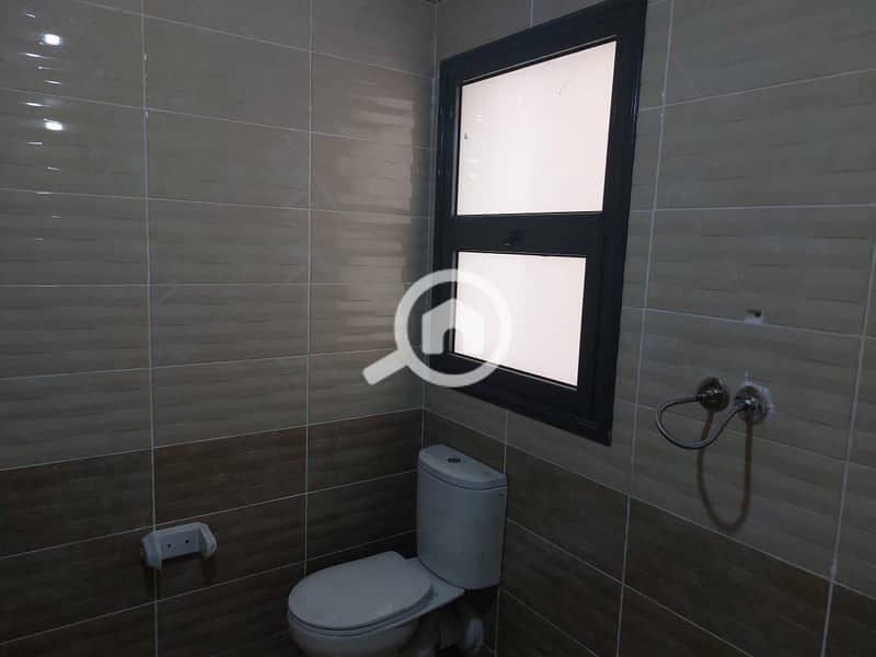 10 102d6f54-0a61-4645-8113-23a6cbd8e45b. jpg