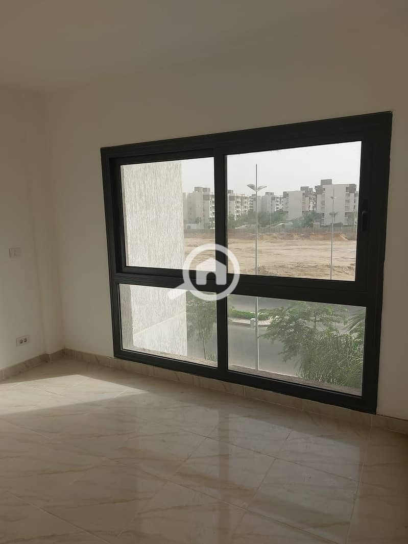 15 0151801e-90b8-496a-8faa-99553accb834. jpg