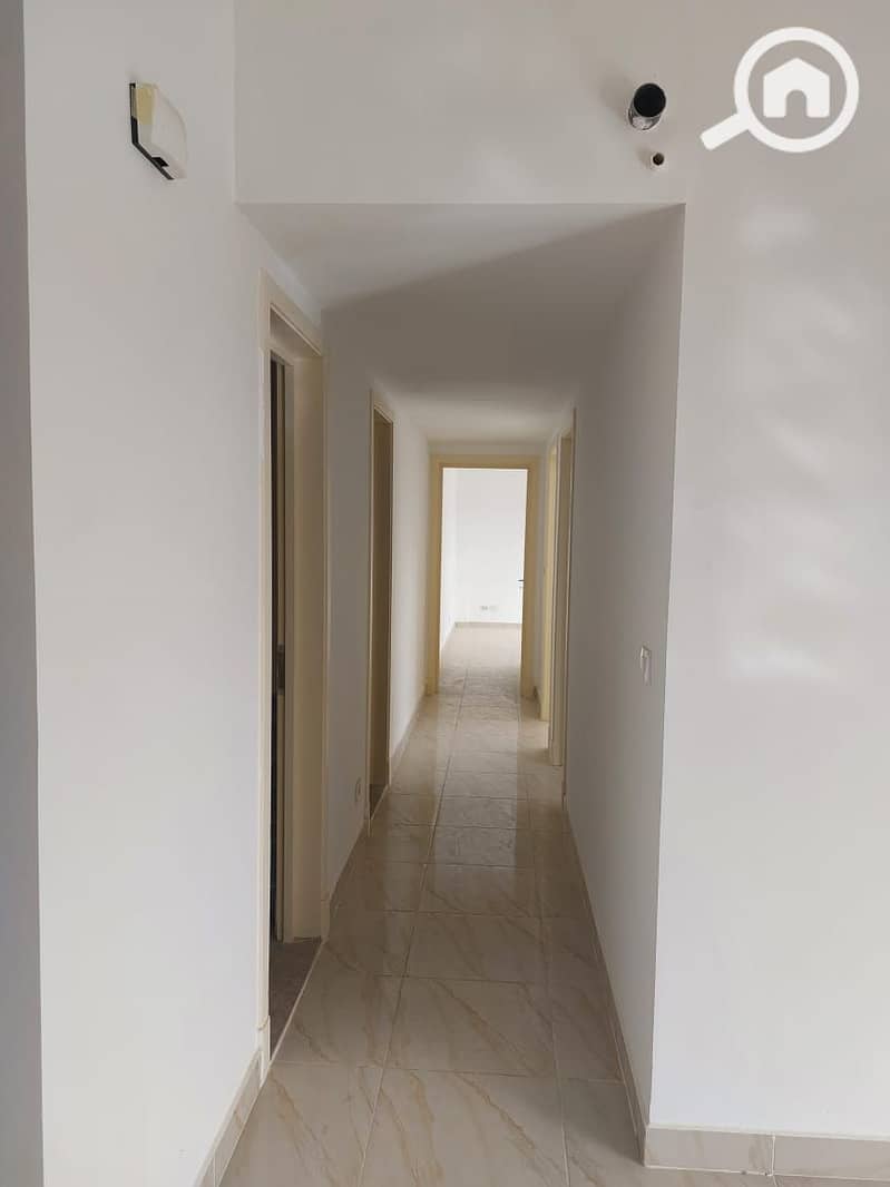 24 e152ea0b-b591-4fdb-894e-395d9aad56d9. jpg