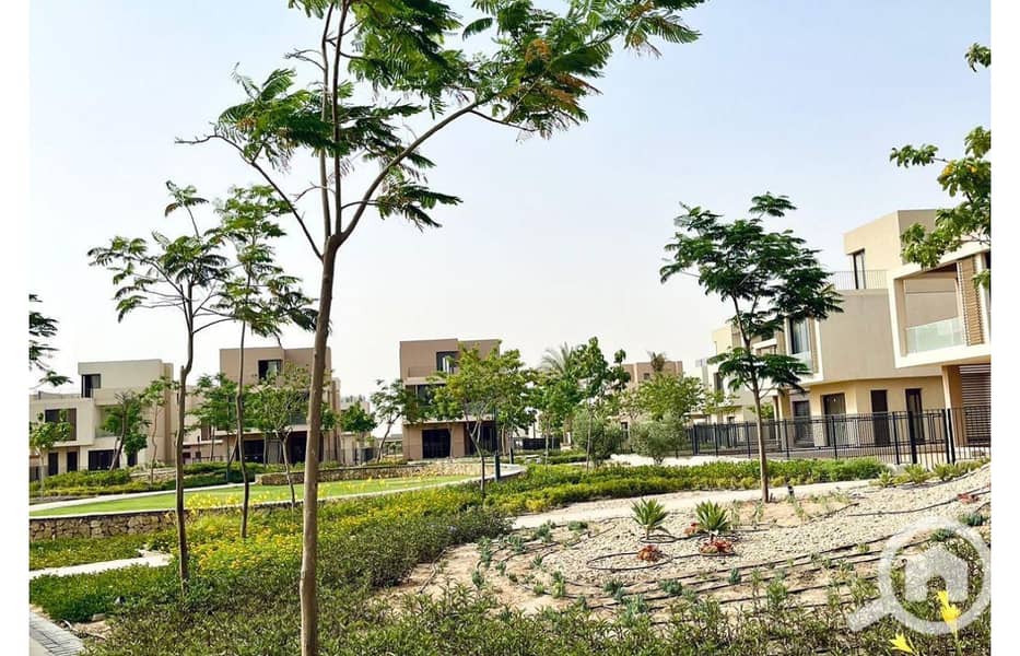 3 8065245-5b28ao. jpg