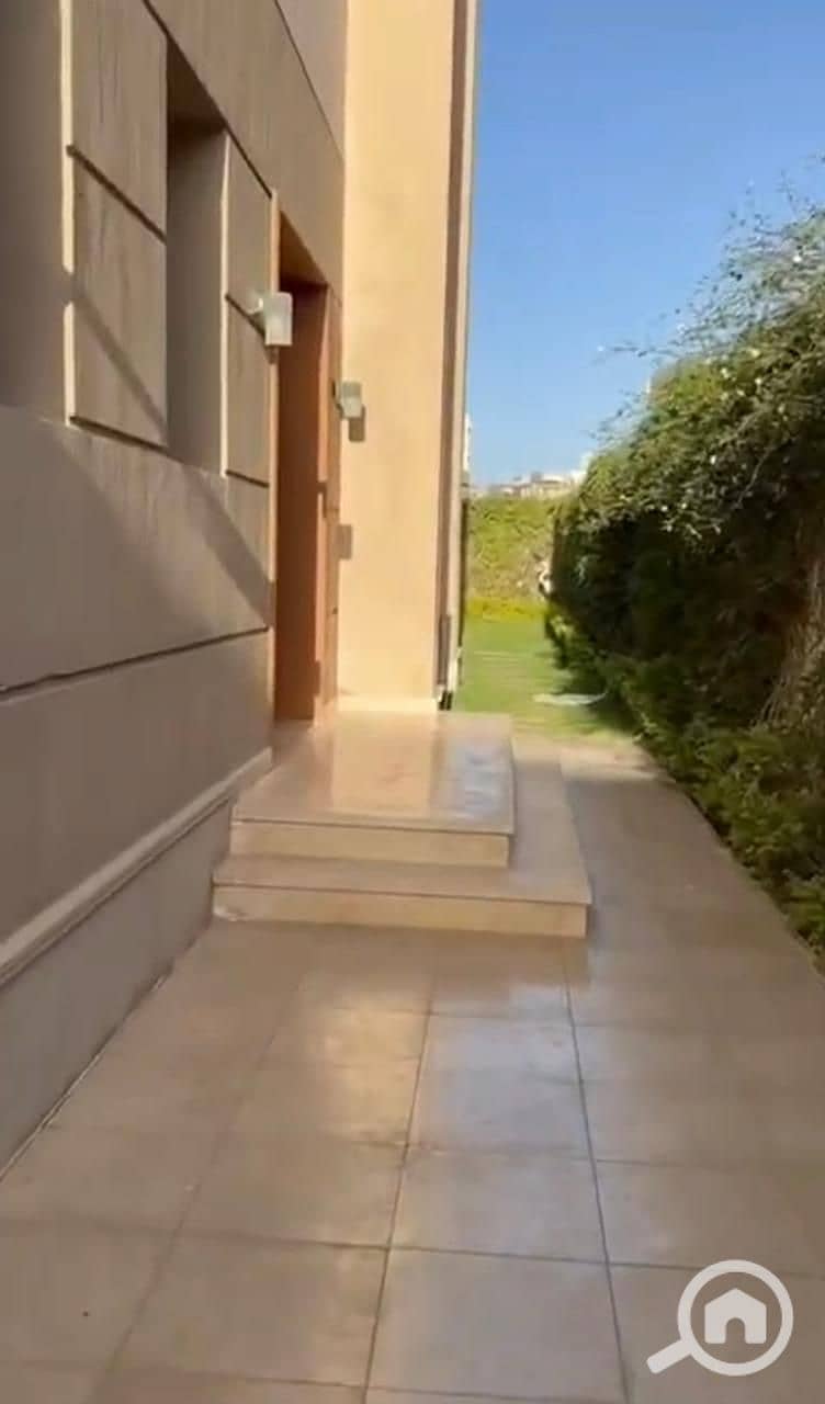 15 WhatsApp Image 2025-12-09 at 15.41. 26_0409d0ba. jpg