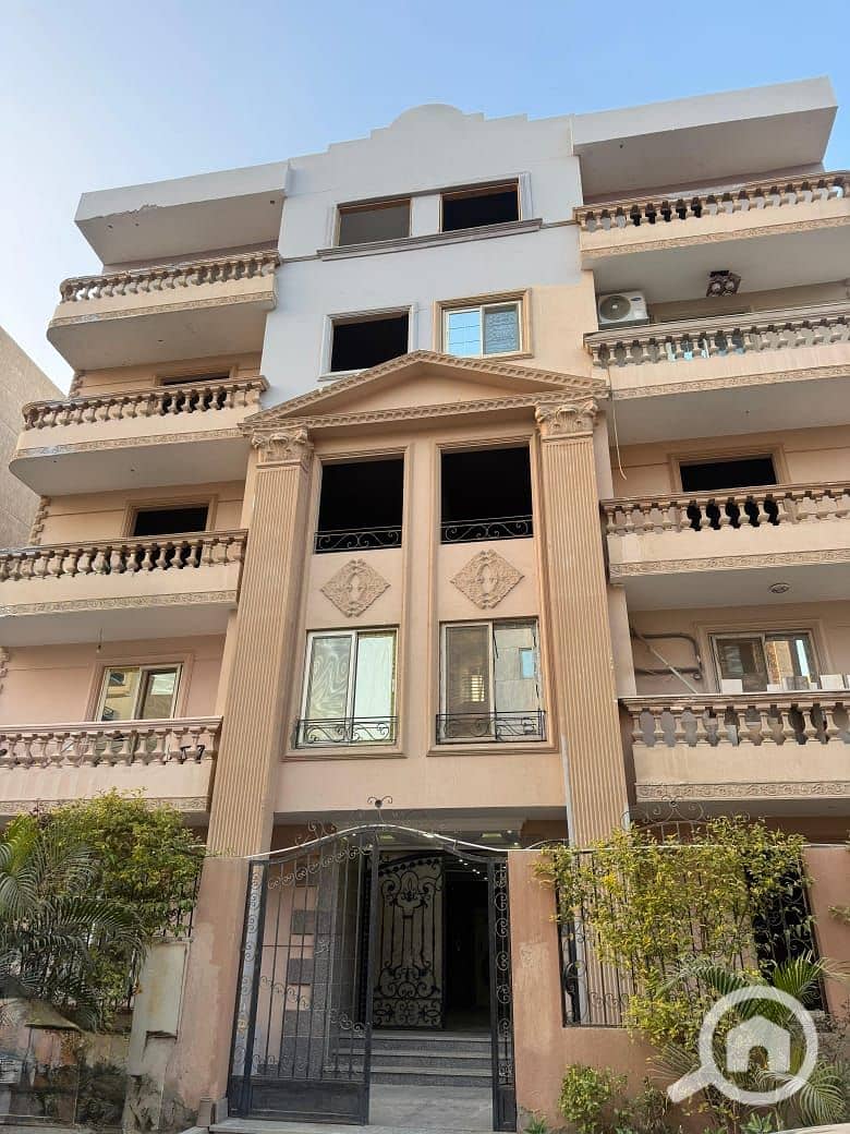 8 027430db-ab7e-436e-94c9-7a0a1a932721. jpg