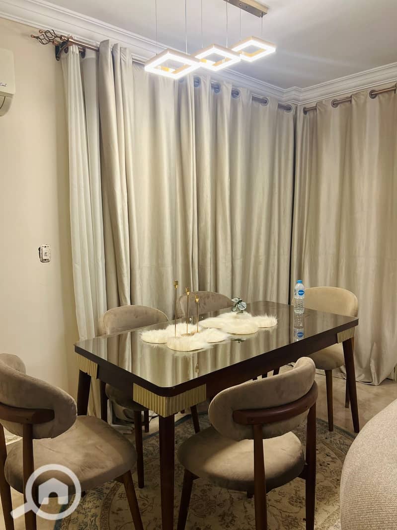 13 781377c1-a973-473a-9faf-0027ec246f31. jpg