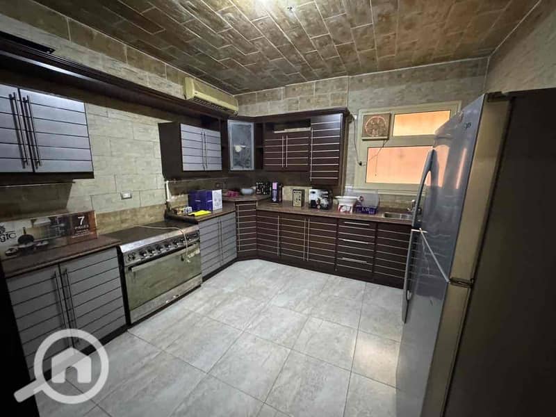 9 50435e00-7702-44e6-880c-4b3ad350e026. jpg