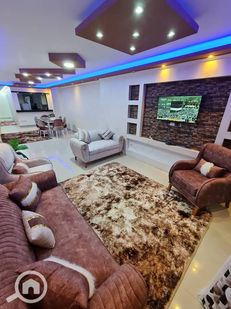 3 d1115f8b-027d-40e5-abc9-5fc7e115ca09. jpg