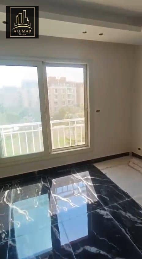 13 e6a33de0-d9f8-4756-aff2-191a99b26ad0. jpg