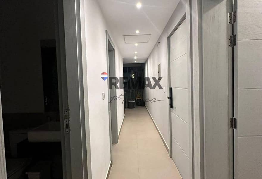 8 4b3794da-6670-4bd4-b739-1c1881d13fa5. jpg