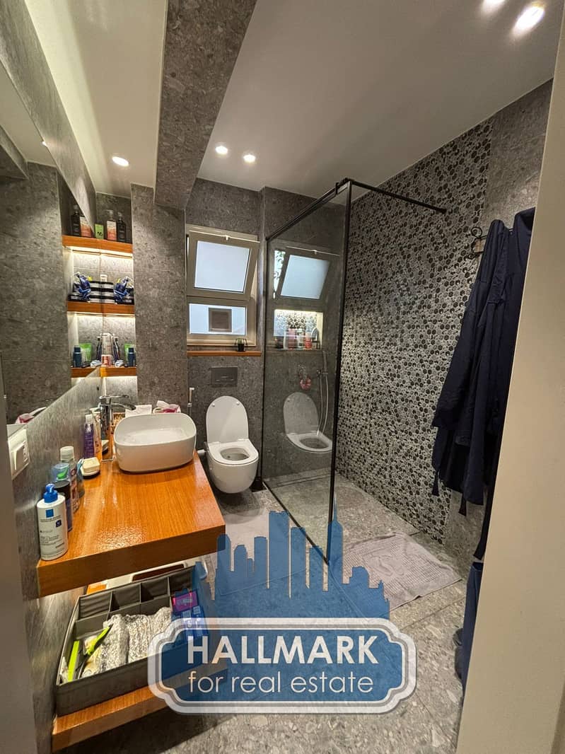 2 4e9dd6b8-acd1-4b46-a741-60b87b8390e3. jpg